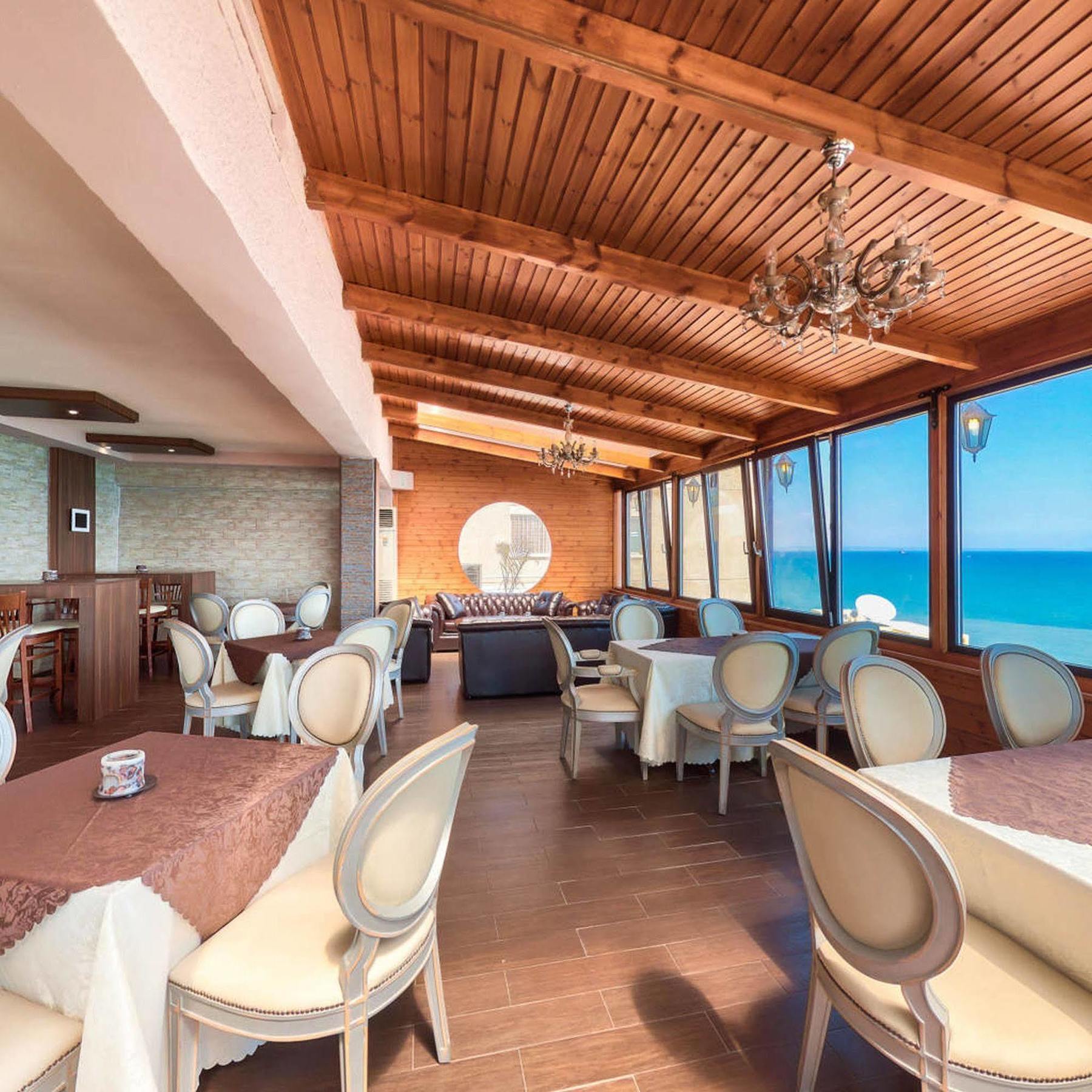 Mackenzie Beach Hotel ลาร์นาคา ภายนอก รูปภาพ