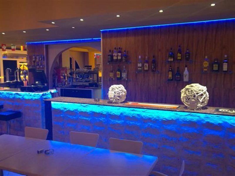 Mackenzie Beach Hotel ลาร์นาคา ภายนอก รูปภาพ