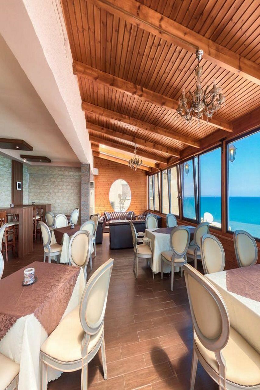 Mackenzie Beach Hotel ลาร์นาคา ภายนอก รูปภาพ